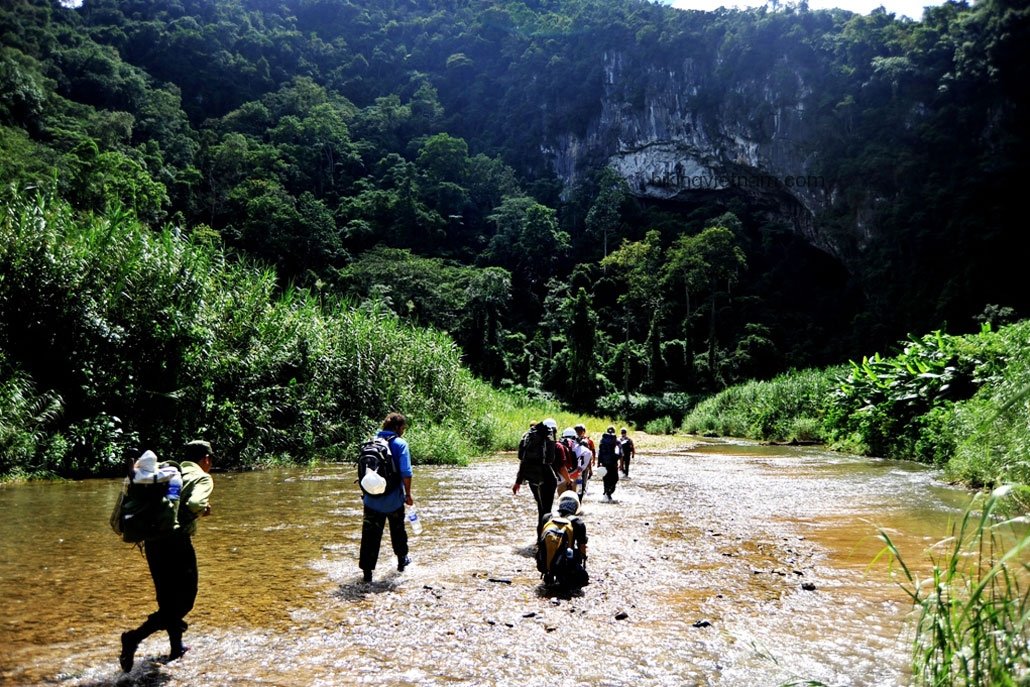 2 Days Tu Lan Easy Adventure Trekking Tour